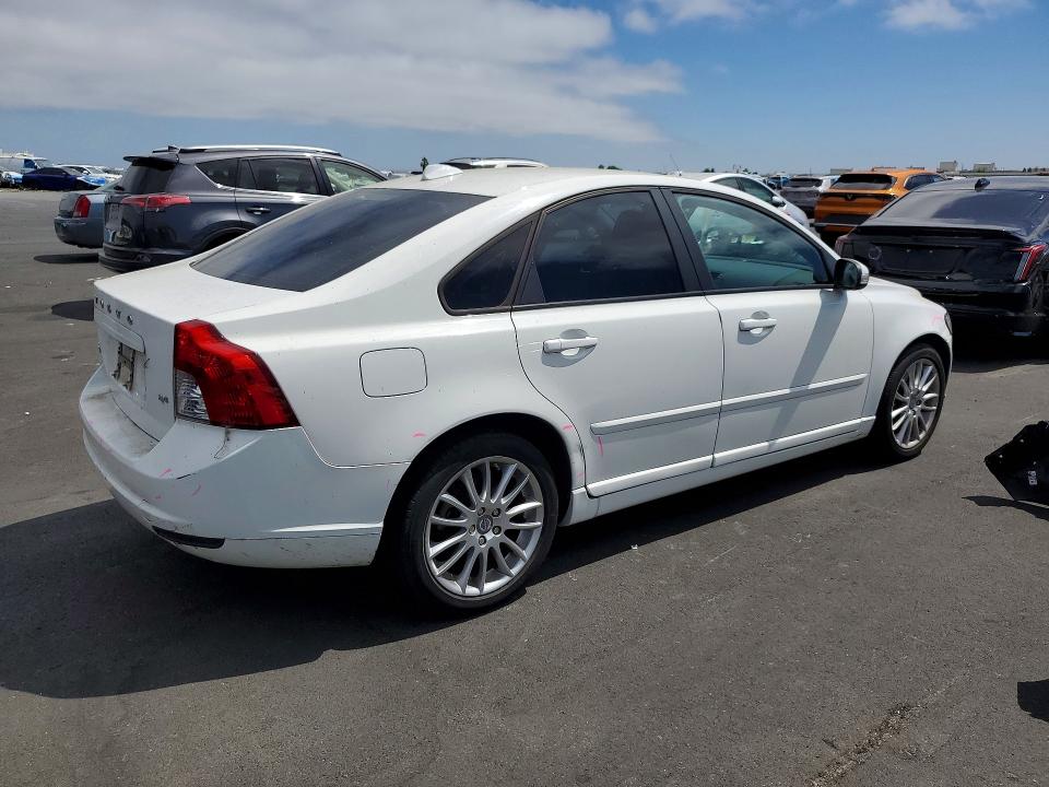 2010 Volvo S40 VIN YV1382MS0A2497015 COPART salvage auction — SIDE, CA - SALVAGE CERTIFICATE, sold $1,250 on 2026-07-27 (photo 3)