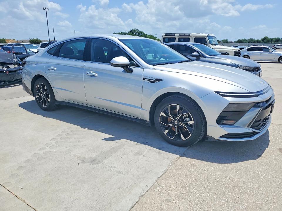 2025 Hyundai Sonata VIN KMHL64JA7SA485627 COPART salvage auction — HAIL, Tx - Certificate Of Title, sold $7,100 on 2026-07-23 (photo 4)