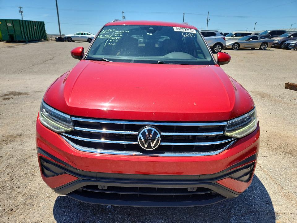 2023 Volkswagen Tiguan VIN 3VV3B7AX4PM036195 COPART salvage auction — SIDE, Ok - Cert Of Title-Salvage, sold $7,400 on 2026-07-30 (photo 5)