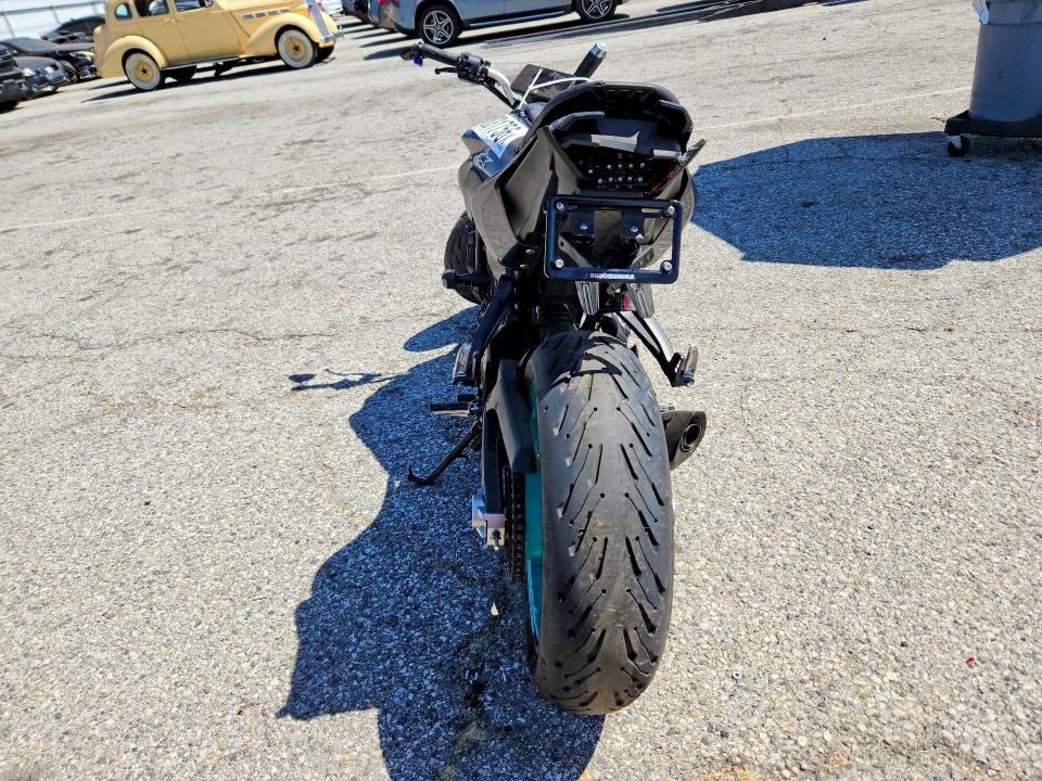 2024 Yamaha VIN JYARM32Y5RA001812 COPART salvage auction — FRONT END, Ca - Salvage Certificate, sold $3,100 on 2026-07-02 (photo 4)