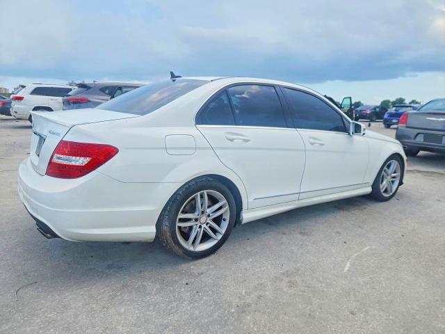 2013 Mercedes-benz C-klasse VIN WDDGF8AB6DR278100 COPART salvage auction — WATER/FLOOD, La - Cert Of Title-Salvage Flood (P), sold $1,150 on 2026-07-22 (photo 3)