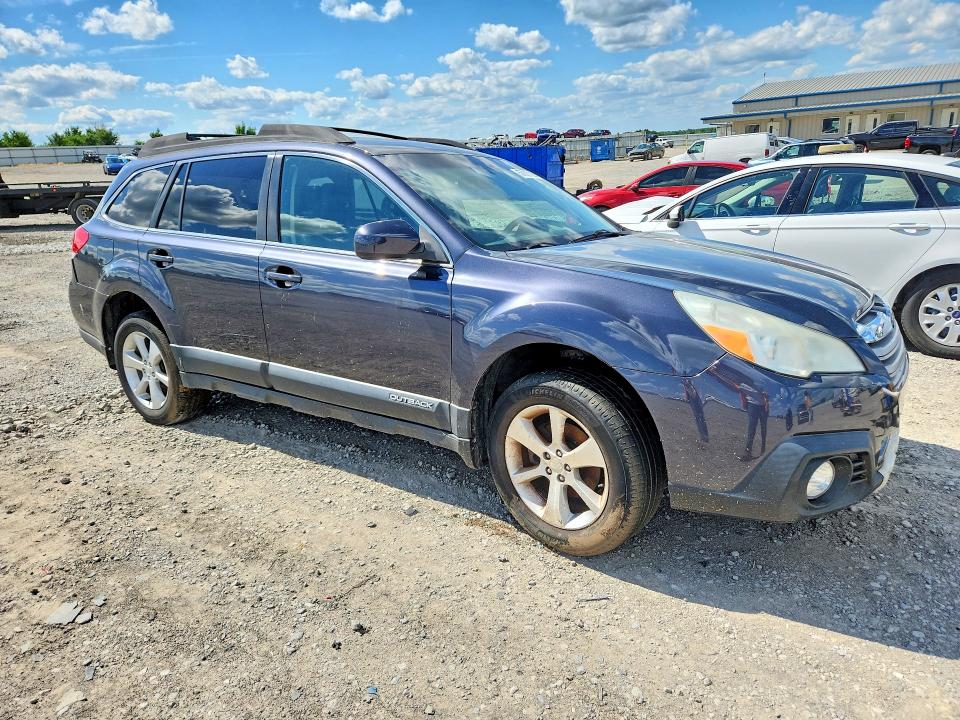 2013 Subaru Outback VIN 4S4BRCJC8D3283515 COPART salvage auction — MINOR DENT/SCRATCHES, In - Certificate Of Title, sold $400 on 2026-07-30 (photo 4)