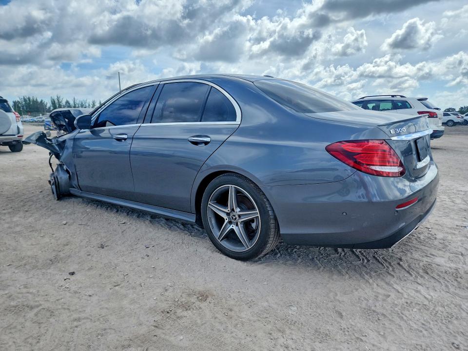 2018 Mercedes-benz E-klasse VIN WDDZF4JB6JA327811 COPART salvage auction — FRONT END, Fl - Certificate Of Title, sold $1,400 on 2026-07-09 (photo 2)