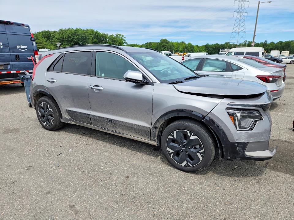 2023 Kia Niro VIN KNDCR3L1XP5049034 COPART salvage auction — FRONT END, Fl - Certificate Of Destruction, sold $250 on 2026-07-27 (photo 4)