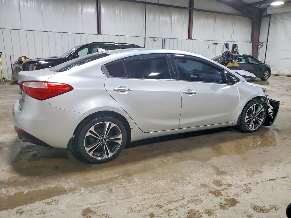 2014 Kia Forte VIN KNAFX4A87E5075383 COPART salvage auction — FRONT END, Pa - Certificate Of Salvage, sold $500 on 2026-07-15 (photo 3)