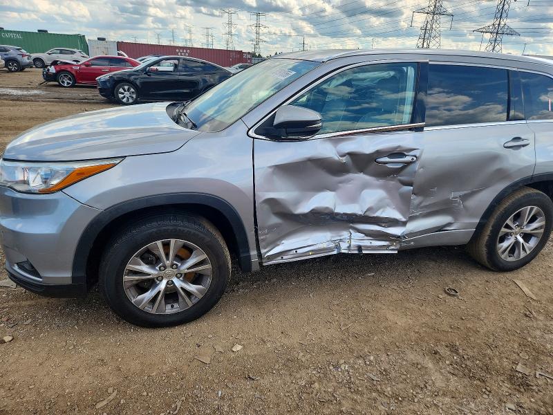2015 Toyota VIN 5TDKKRFH6FS067700 COPART salvage auction — SIDE, Il - Salvage Certificate, sold $1,250 on 2026-07-28 (photo 9)