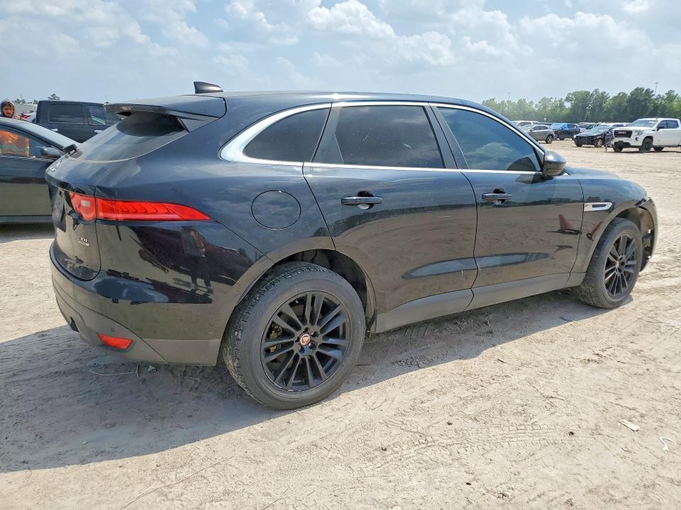 2020 Jaguar F-pace VIN SADCK2GX2LA639263 COPART salvage auction — WATER/FLOOD, TX - CERTIFICATE OF TITLE, sold $3,300 on 2026-07-10 (photo 3)