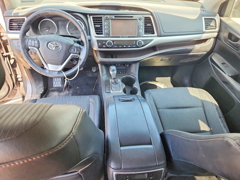 2018 Toyota Highlander VIN 5TDBZRFH5JS812280 COPART salvage auction — FRONT END, Tx - Salvage Vehicle Title, sold $10,200 on 2026-07-07 (photo 8)