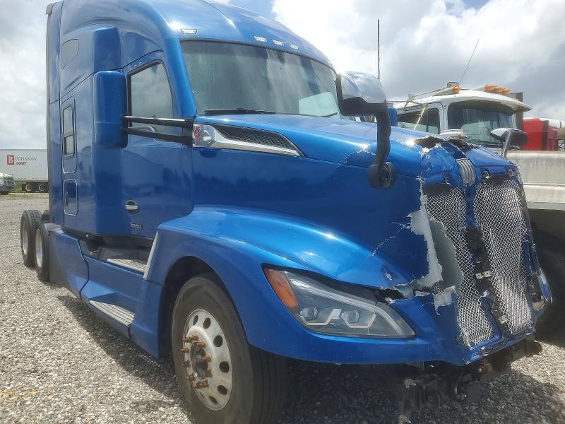 2022 Kenworth Constructi VIN 1XKYD49X2NJ472561 COPART salvage auction — FRONT END, TX - SALVAGE VEHICLE TITLE, sold $19,100 on 2026-07-16 (photo 1)