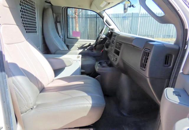 2020 Gmc Savana VIN 1GTW7AFP9L1129384 COPART salvage auction — ALL OVER, Id - Dis/Dlr/Exp Only Salvage Title (P), sold $7,600 on 2026-07-21 (photo 5)