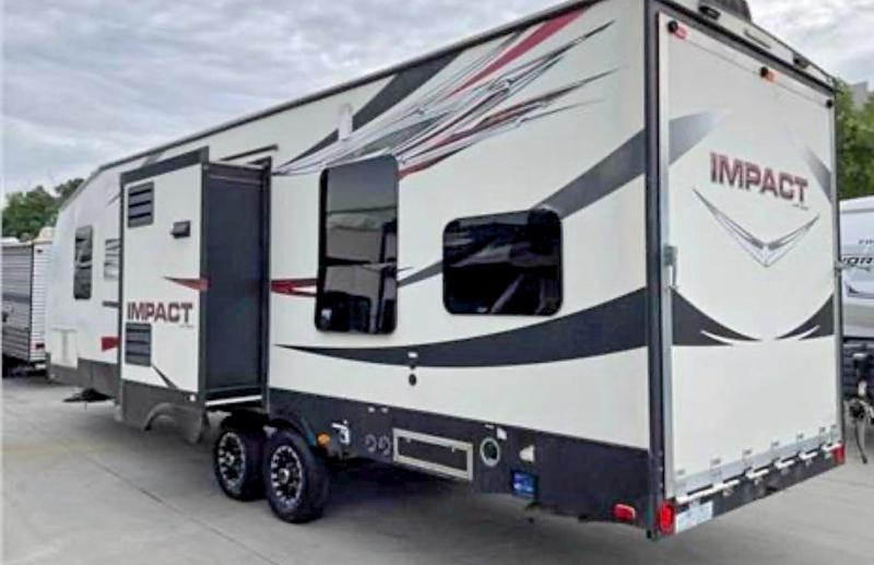 2015 Keystone Keystone VIN 4YDT30328FF815535 COPART salvage auction — MINOR DENT/SCRATCHES, AR - CERTIFICATE OF TITLE (P), sold $8,500 on 2026-07-07 (photo 3)