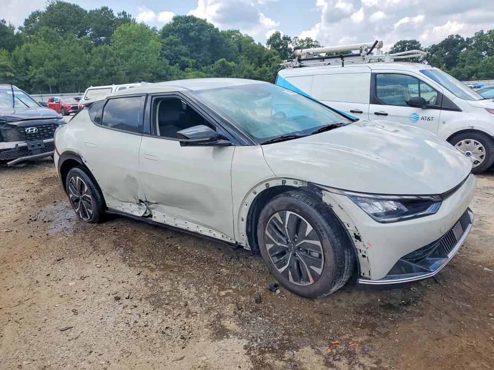 2023 Kia Ev6 VIN KNDC34LA1P5158098 COPART salvage auction — REAR END, KY - CERTIFICATE OF TITLE, sold $10,000 on 2026-07-13 (photo 4)