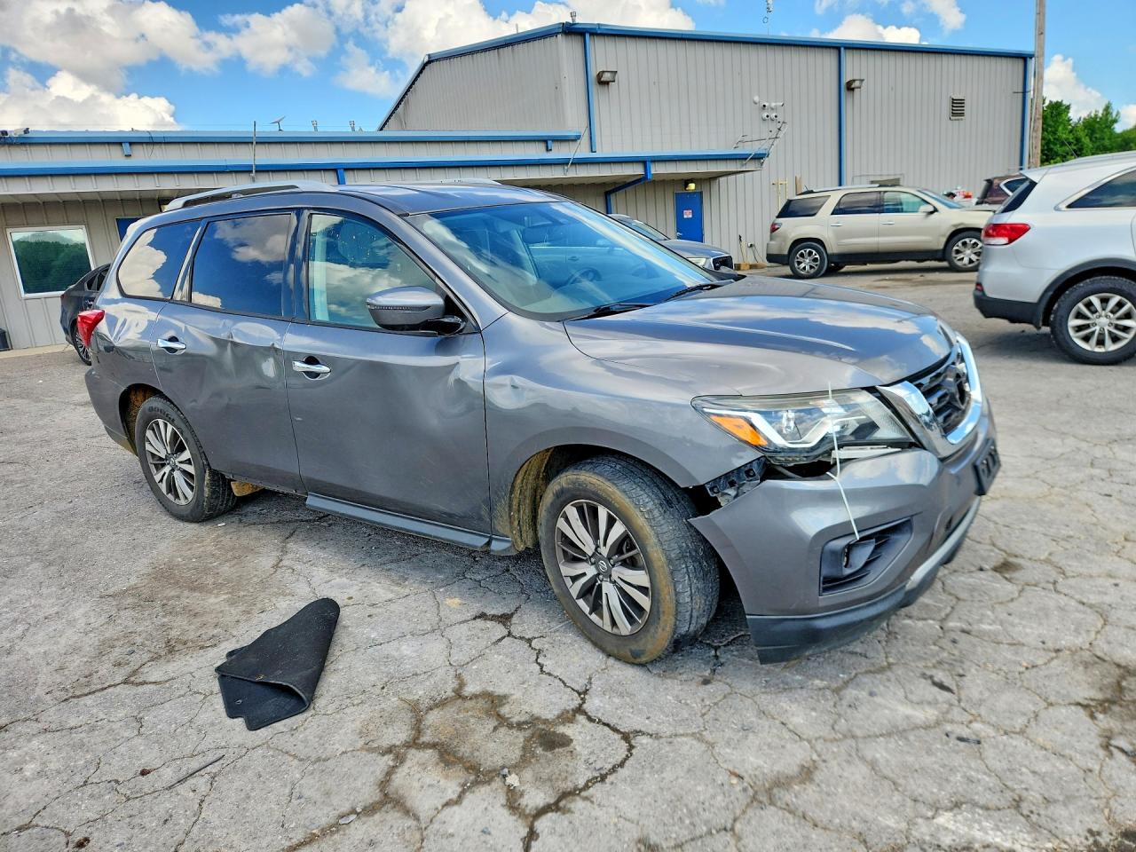 2019 Nissan Pathfinder VIN 5N1DR2MN8KC627566 COPART salvage auction — Front End, MS - CERTIFICATE OF TITLE, sold $2,400 on 2026-07-09 (photo 4)