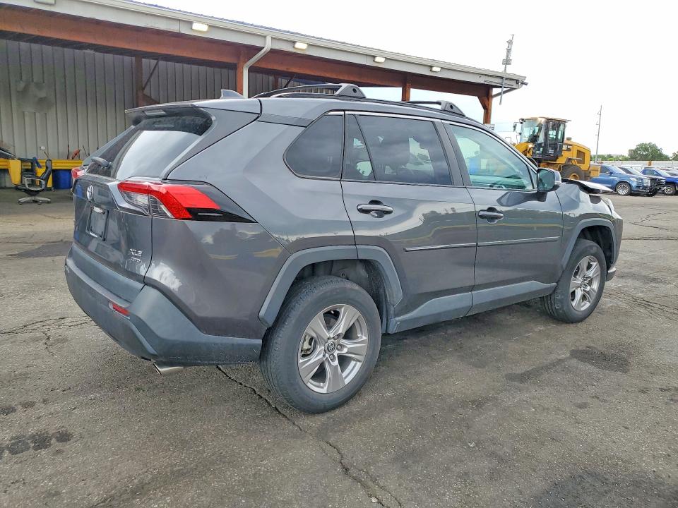 2022 Toyota VIN 2T3P1RFV0NW326452 COPART salvage auction — FRONT END, CO - PUBLIC - SALVAGE TITLE, sold $8,100 on 2026-07-02 (photo 3)