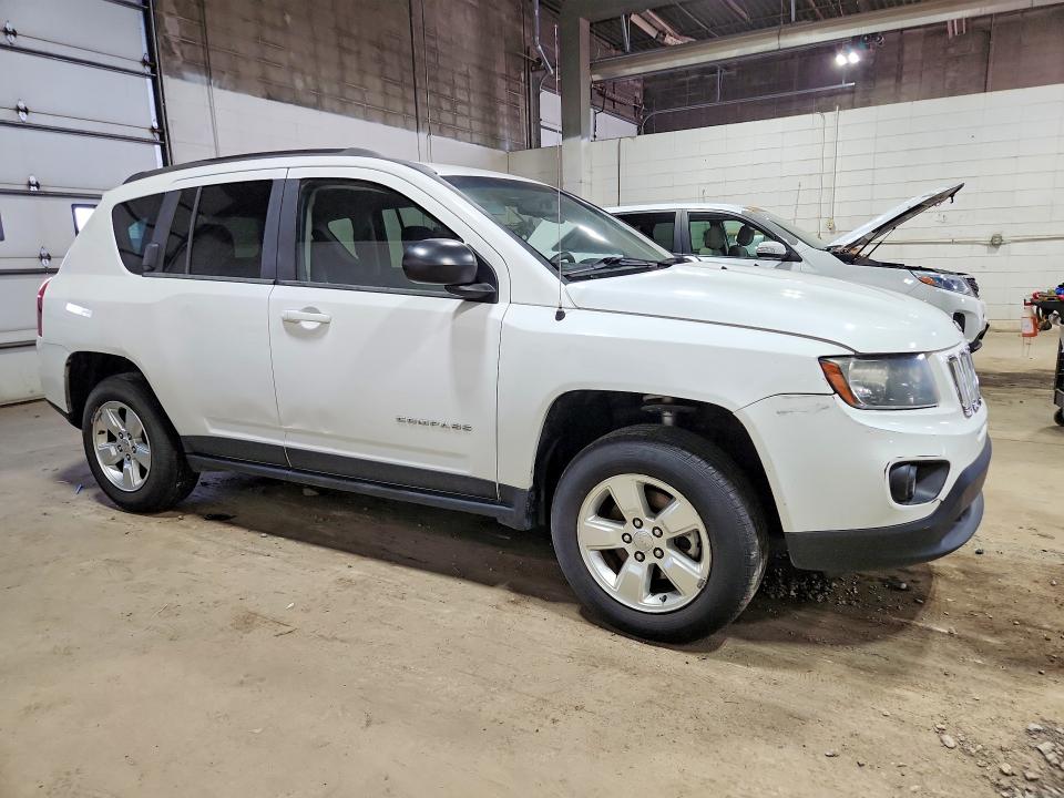 2014 Jeep Compass VIN 1C4NJCBA1ED587058 COPART salvage auction — MINOR DENT/SCRATCHES, Nv - Certificate Of Title, sold $1,150 on 2026-07-28 (photo 4)