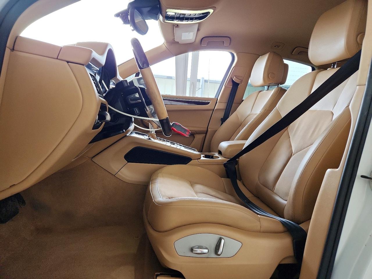 2017 Porsche Macan VIN WP1AA2A50HLB07467 COPART salvage auction — Side, FL - CERTIFICATE OF TITLE, sold $4,200 on 2026-07-01 (photo 7)