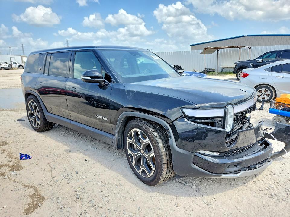 2024 Rivian R1s VIN 7PDSGCBA9RN045068 COPART salvage auction — FRONT END, Salvage Title, sold $17,800 on 2026-09-08 (photo 4)