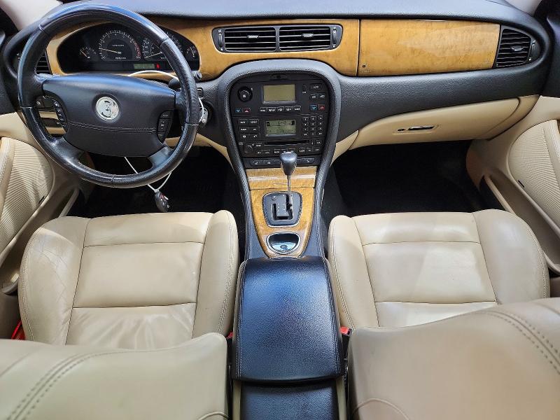 2003 Jaguar S type VIN SAJGA03VX31M65050 COPART salvage auction — BURN, On - Permit Irrepairable, sold $600 on 2026-07-16 (photo 8)