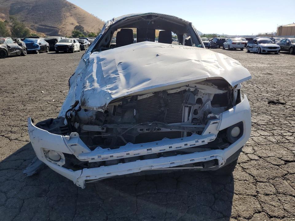 2019 Toyota Tacoma VIN 5TFRX5GN6KX160864 COPART salvage auction — ROLLOVER, CA - SALVAGE CERTIFICATE, sold $3,250 on 2026-07-30 (photo 5)