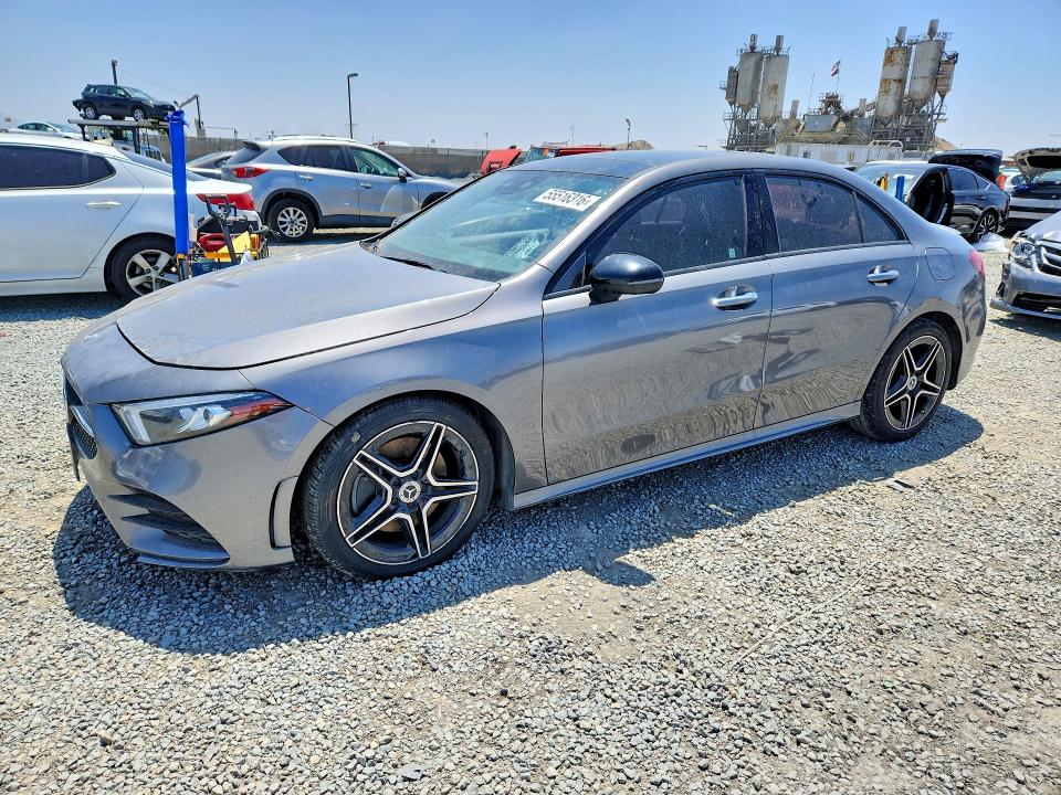 2019 Mercedes-benz VIN WDD3G4EB2KW000906 — COPART salvage auction photo