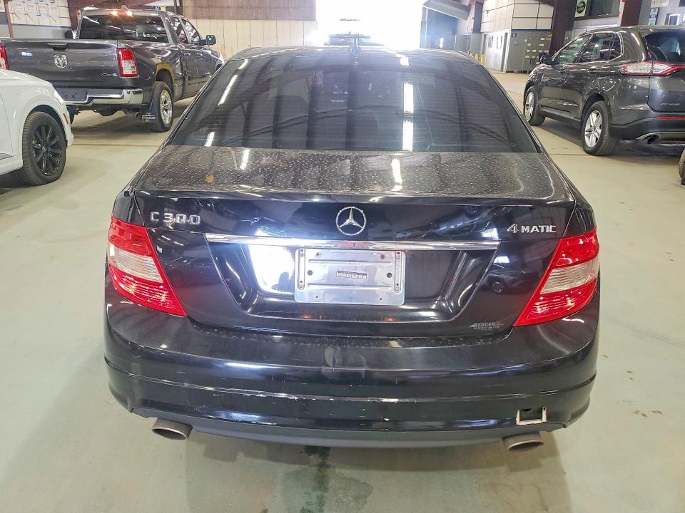 2011 Mercedes-benz C-klasse VIN WDDGF8BB1BR183603 COPART salvage auction — MINOR DENT/SCRATCHES, Wv - Certificate Of Title, sold $1,600 on 2026-07-30 (photo 6)