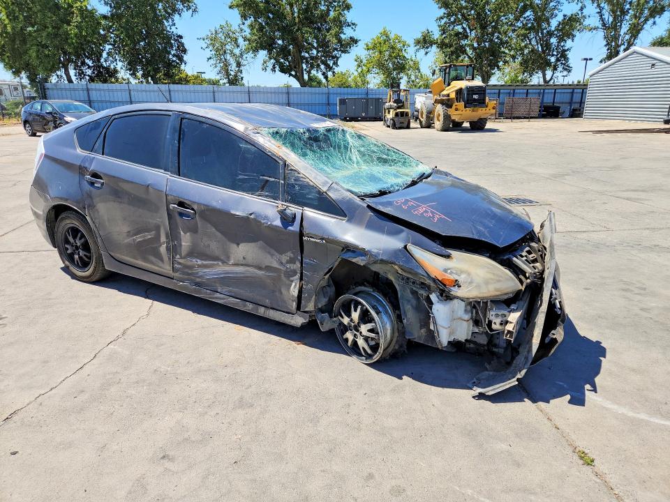 2010 Toyota Prius VIN JTDKN3DU7A5179702 COPART salvage auction — ROLLOVER, Ca - Salvage Certificate, sold $275 on 2026-07-13 (photo 4)