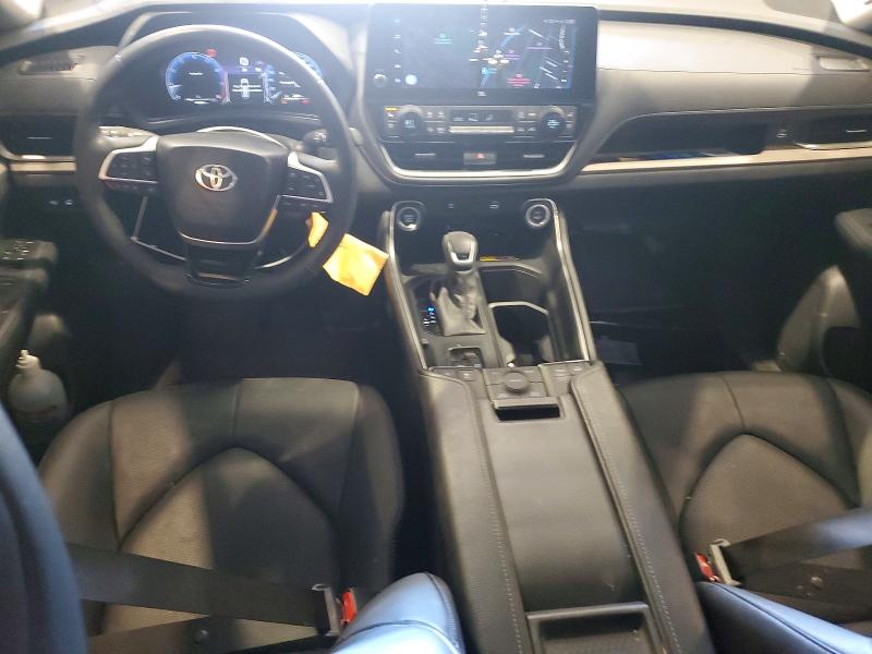2024 Toyota Highlander VIN 5TDAAAB52RS012743 COPART salvage auction — VANDALISM, On - Permit No Brand - Unfit, sold $34,500 on 2026-07-08 (photo 8)