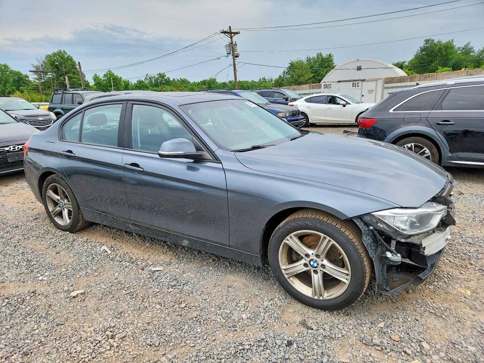2015 BMW 3er VIN WBA3B5G57FNS15325 COPART salvage auction — FRONT END, Nj - Certificate Of Title, sold $1,050 on 2026-08-21 (photo 4)