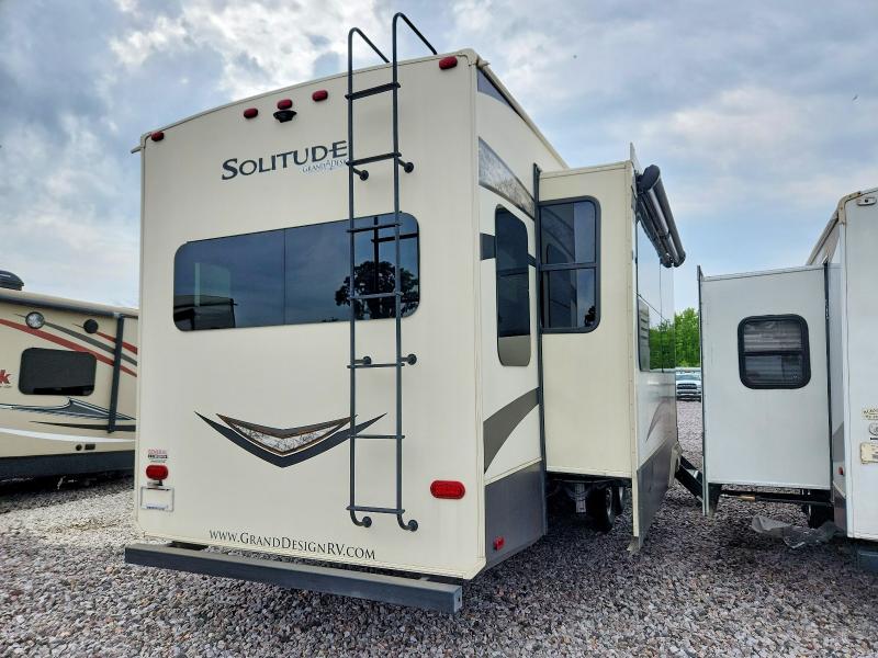 2018 Grand design Solitude VIN 573FS4223J1110376 COPART salvage auction — WATER/FLOOD, IL - SALVAGE CERT-FLOOD, sold $9,000 on 2026-07-20 (photo 4)