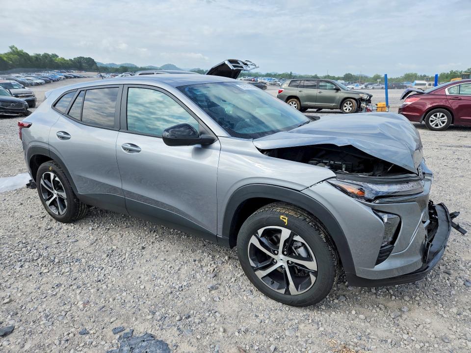2025 Chevrolet Trax VIN KL77LGEP8SC042046 COPART salvage auction — FRONT END, TN - SALVAGE CERTIFICATE, sold $4,750 on 2026-07-30 (photo 4)