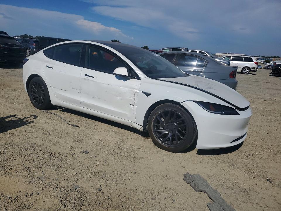 2025 Tesla Model 3 VIN 5YJ3E1EAXSF914640 COPART salvage auction — FRONT END, CA - SALVAGE CERTIFICATE, sold $10,300 on 2026-07-28 (photo 4)