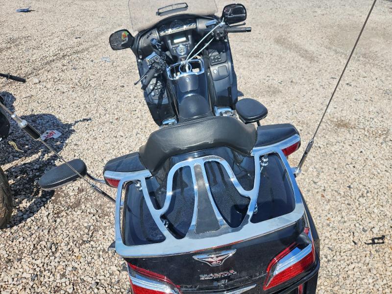 2015 Honda Gl1800c VIN JH2SC68G7FK300255 COPART salvage auction — MECHANICAL, Al - Cert Of Title-Salvage Title, sold $4,650 on 2026-07-16 (photo 6)