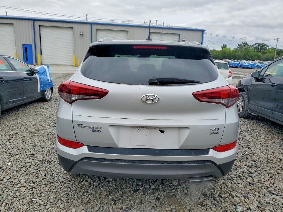 2016 Hyundai VIN KM8J3CA28GU044937 COPART salvage auction — MINOR DENT/SCRATCHES, Salvage Title, sold $4,800 on 2026-07-08 (photo 6)