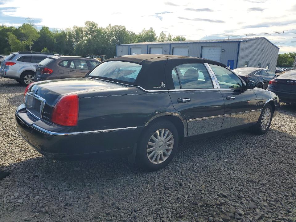 2004 Lincoln TOWN CAR VIN 1LNHM81W14Y660527 COPART salvage auction — MECHANICAL, Ma - Certificate Of Title, sold $425 on 2026-07-06 (photo 3)