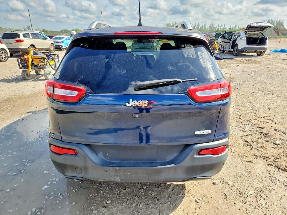 2018 Jeep Cherokee VIN 1C4PJLCB4JD551682 COPART salvage auction — MINOR DENT/SCRATCHES, Fl - Cert Of Title-Rebuilt, sold $1,150 on 2026-08-04 (photo 6)