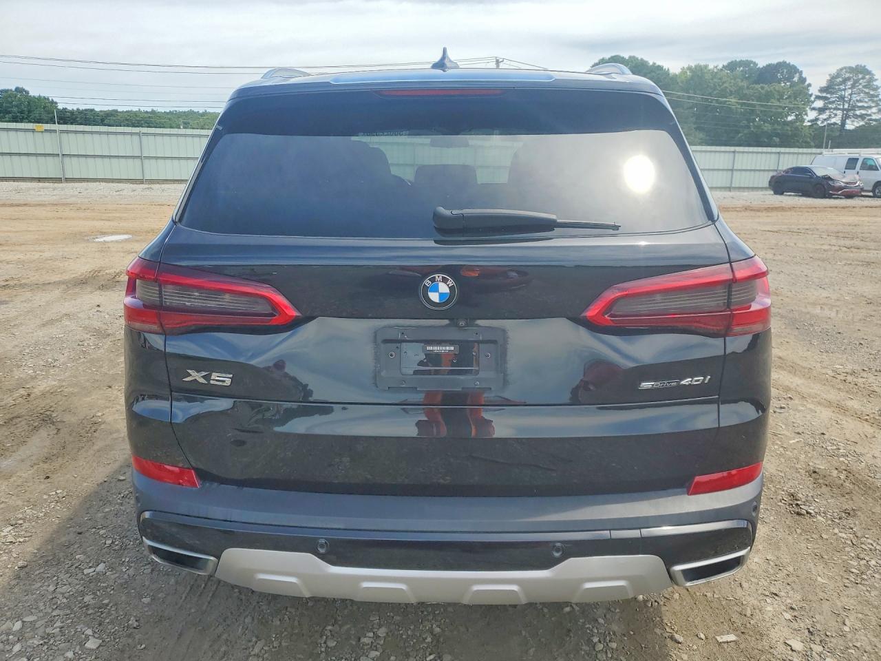 2020 BMW X5 VIN 5UXCR4C05L9B01638 COPART salvage auction — Minor Dent/Scratches, AR - DEALER ONLY CLEAN TITLE (P), sold $16,400 on 2026-07-01 (photo 6)