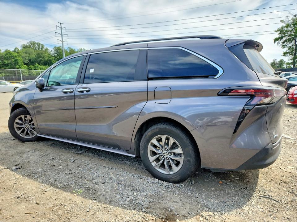 2023 Toyota Sienna VIN 5TDYSKFC0PS075752 COPART salvage auction — SIDE, Md - Cert Of Salvage > 75% Damage, sold $9,900 on 2026-07-14 (photo 2)
