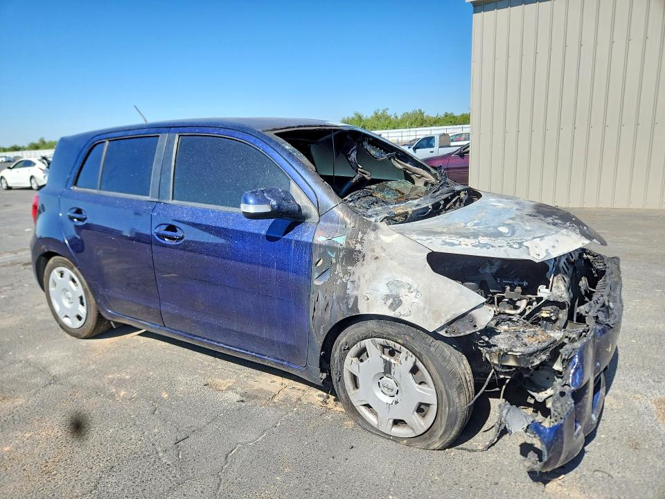 2014 Scion Xd VIN JTKKUPB42E1042637 COPART salvage auction — Burn Engine, Ca - Non-Repairable Vehicle Cert, sold $175 on 2026-07-30 (photo 4)