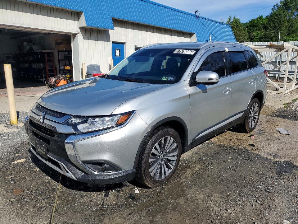 2020 Mitsubishi Outlander VIN JA4AZ3A30LZ043378 COPART salvage auction — MINOR DENT/SCRATCHES, Wv - Certificate Of Title, sold $5,100 on 2026-07-09 (photo 1)