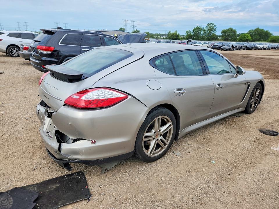 2013 Porsche Panamera VIN WP0AA2A74DL017381 COPART salvage auction — REAR END, Il - Salvage Certificate, sold $4,300 on 2026-08-18 (photo 3)