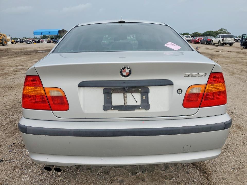 2005 BMW 3er VIN WBAEV33425KW15911 COPART salvage auction — FRONT END, Fl - Certificate Of Destruction, sold $225 on 2026-07-02 (photo 6)