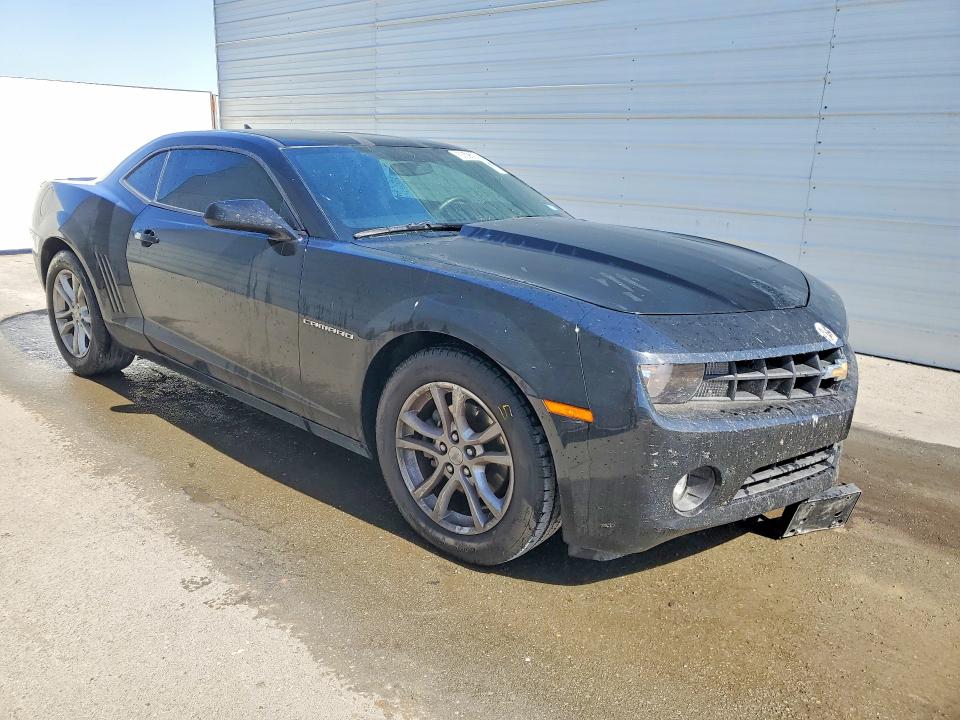 2013 Chevrolet Camaro VIN 2G1FB1E31D9236495 COPART salvage auction — BURN, Tx - Certificate Of Title, sold $4,450 on 2026-07-02 (photo 4)