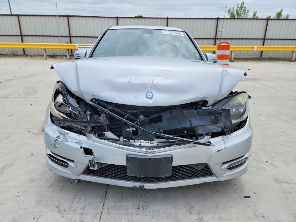 2013 Mercedes-benz C-klasse VIN WDDGF4HB2DR294017 COPART salvage auction — REAR END, Tx - Salvage Vehicle Title, sold $600 on 2026-07-10 (photo 5)