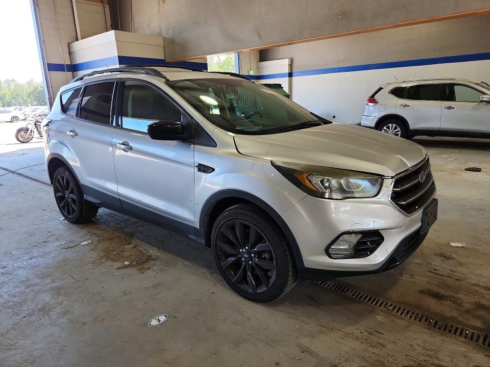 2017 Ford Escape VIN 1FMCU9GD4HUA56747 COPART salvage auction — FRONT END, Va - Cert Of Title - Salvage, sold $2,000 on 2026-07-02 (photo 4)