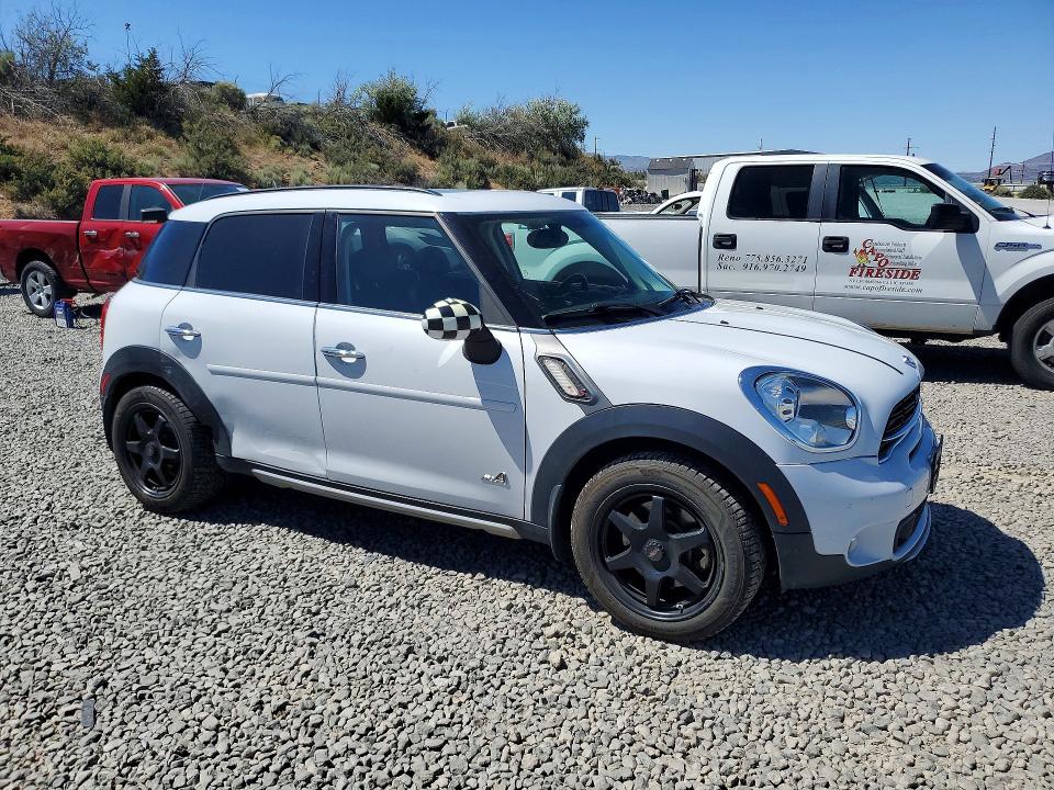2016 Mini Cooper VIN WMWZC5C54GWU03650 COPART salvage auction — SIDE, Nv - Salvage Title, sold $2,100 on 2026-08-05 (photo 4)