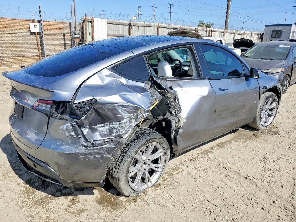 2024 Tesla Model y VIN 7SAYGDEE0RA288000 COPART salvage auction — REAR END, Ca - Salvage Certificate, sold $7,000 on 2026-07-13 (photo 3)