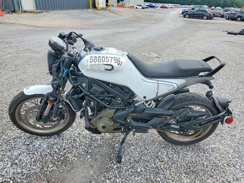 2023 Husqvarna Vitpilen 401/svartpilen 401 VIN MD2JUJ404PC224836 COPART salvage auction — ALL OVER, Pa - Certificate Of Salvage, sold $775 on 2026-07-09 (photo 3)