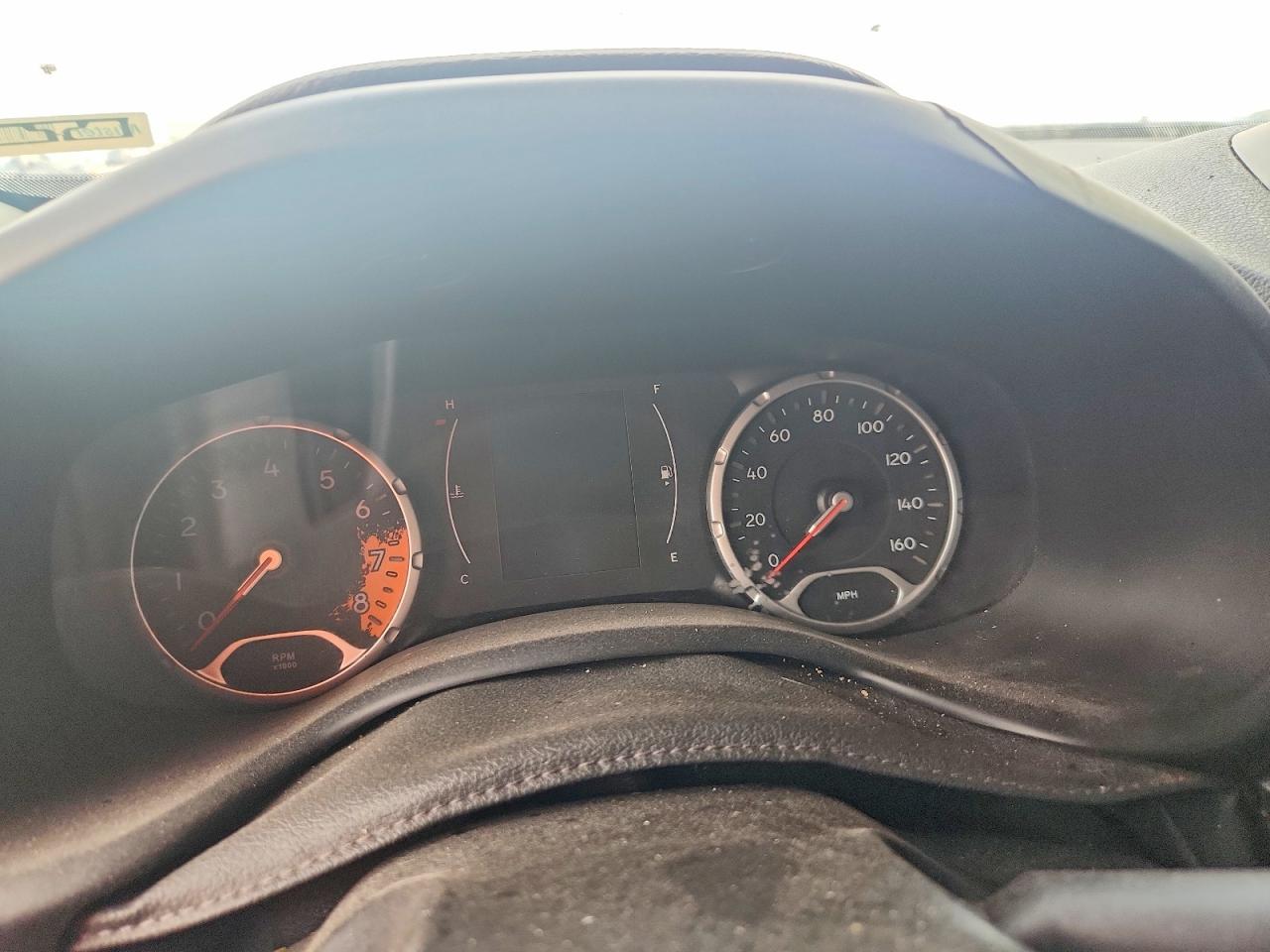 2017 Jeep Renegade VIN ZACCJABB1HPE60577 COPART salvage auction — Vandalized, TX - CERTIFICATE OF TITLE, sold $700 on 2026-07-02 (photo 9)