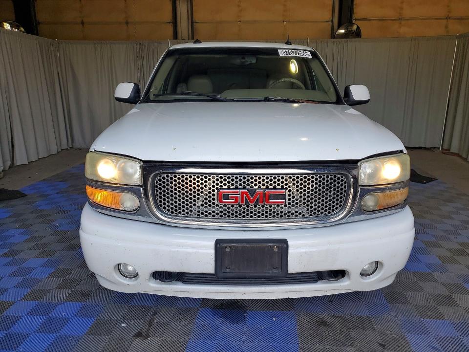 2003 Gmc Yukon xl VIN 1GKFK66U53J138427 COPART salvage auction — MINOR DENT/SCRATCHES, CO - CERTIFICATE OF TITLE, sold $200 on 2026-07-09 (photo 5)