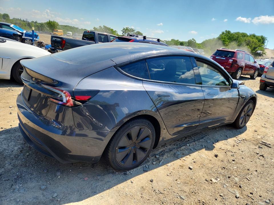 2025 Tesla Model 3 VIN 5YJ3E1EA2SF966327 COPART salvage auction — FRONT END, Md - Cert Of Salvage > 75% Damage, sold $12,400 on 2026-08-25 (photo 3)